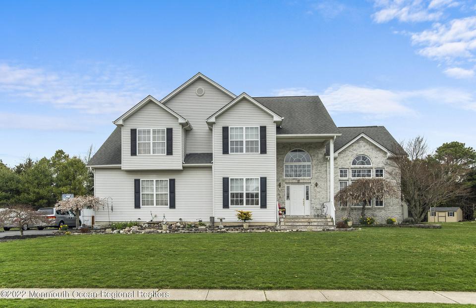 4 Woodview Dr, Howell, NJ 07731 41 Photos MLS 22210097 Movoto