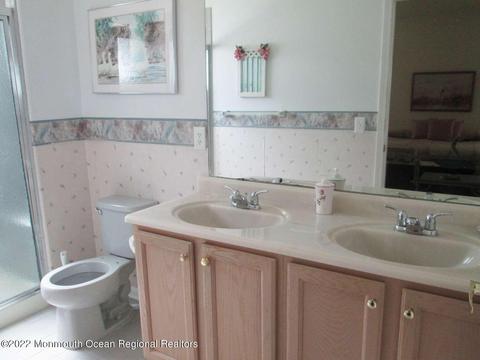 22 Devin Ln, Brick, NJ 08723 photo 12
