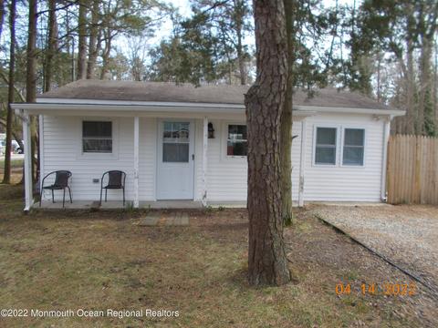 56 Lighthouse Dr, Waretown, NJ 08758 photo 1