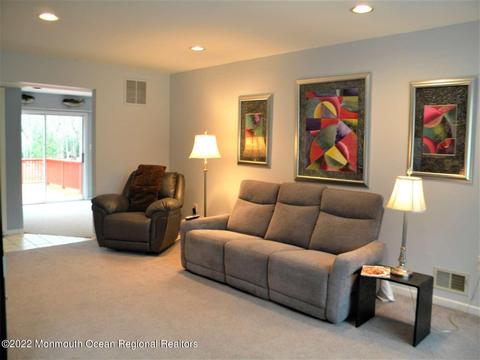4 Sugar Maple Ct, Jackson, NJ 08527 photo 6