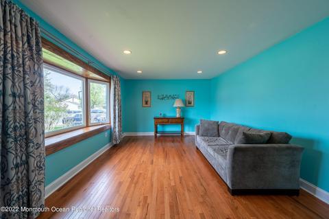 22 Plafsky Dr, Edison, NJ 08817 photo 13