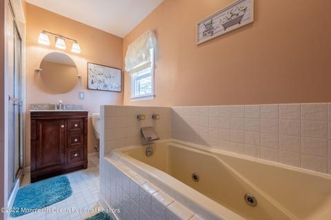 22 Plafsky Dr, Edison, NJ 08817 photo 25