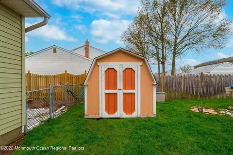 22 Plafsky Dr, Edison, NJ 08817 photo 47