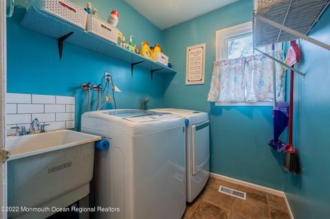 22 Plafsky Dr, Edison, NJ 08817 photo 38
