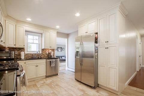 3 Stone Ct, Matawan, NJ 07747 photo 11