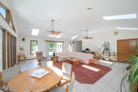 8 Crest Rd, Jackson, NJ 08527 photo 5