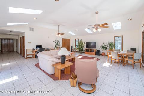 8 Crest Rd, Jackson, NJ 08527 photo 6