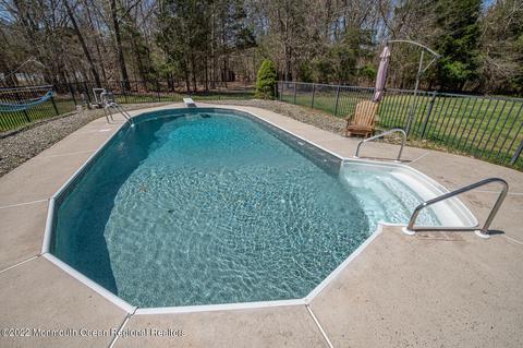 8 Crest Rd, Jackson, NJ 08527 photo 3
