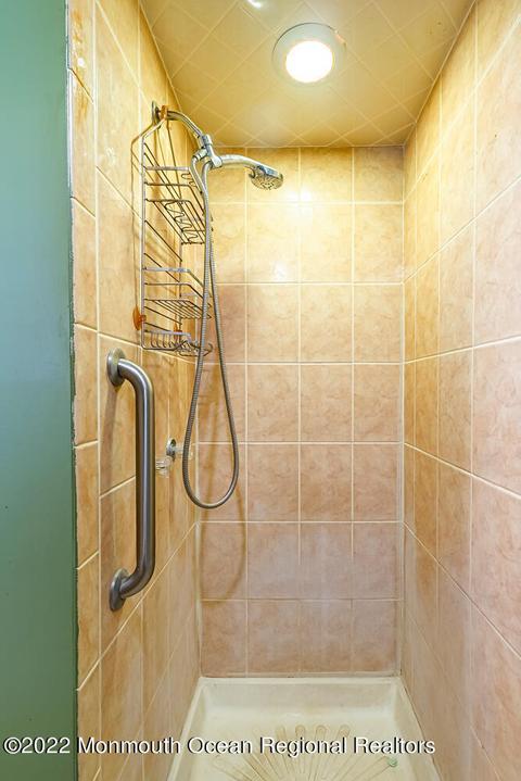 27 Central Ave, Waretown, NJ 08758 photo 24