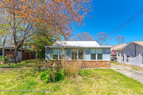 27 Central Ave, Waretown, NJ 08758 photo 2