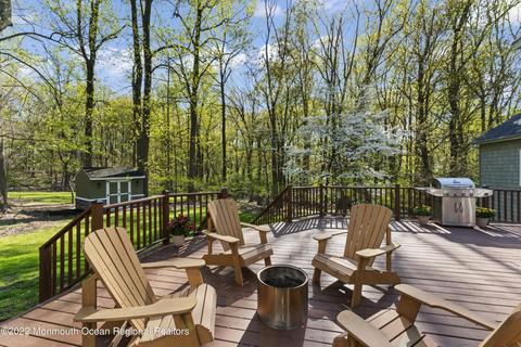 18 Allocco Dr, Holmdel, NJ 07733 photo 16