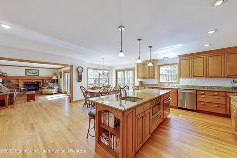 18 Allocco Dr, Holmdel, NJ 07733 photo 29