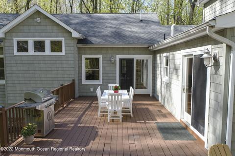 18 Allocco Dr, Holmdel, NJ 07733 photo 14