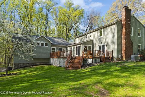 18 Allocco Dr, Holmdel, NJ 07733 photo 9