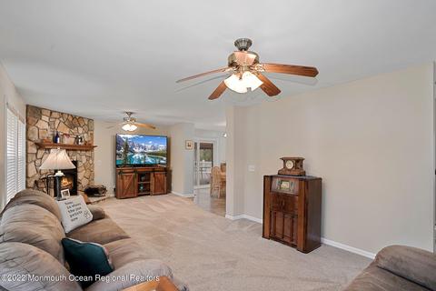 618 Pine St, Jackson, NJ 08527 photo 4