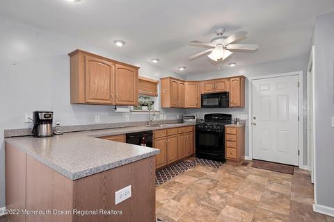 618 Pine St, Jackson, NJ 08527 photo 10