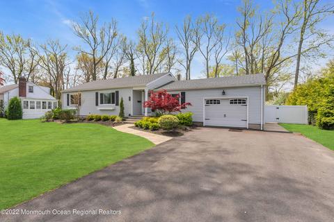 236 Pinecrest Rd, Ocean Twp, NJ 07755 photo 2