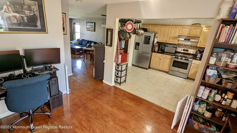 4 Dolan Ave, Matawan, NJ 07747 photo 9