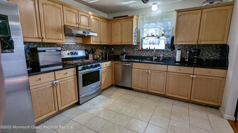 4 Dolan Ave, Matawan, NJ 07747 photo 6