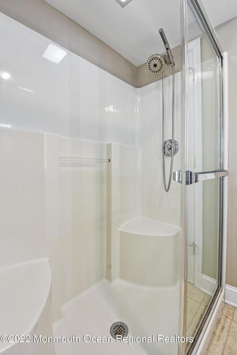 307 Greene Ave, Middlesex, NJ 08846 photo 28