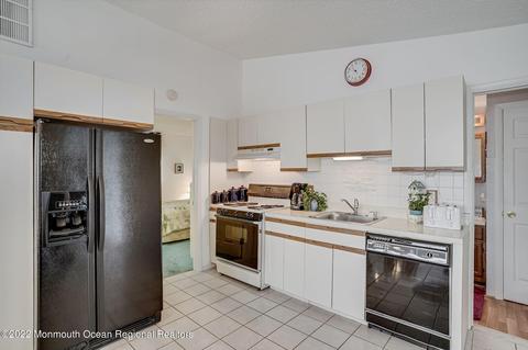 18 Commodore Dr, Brick, NJ 08723 photo 16