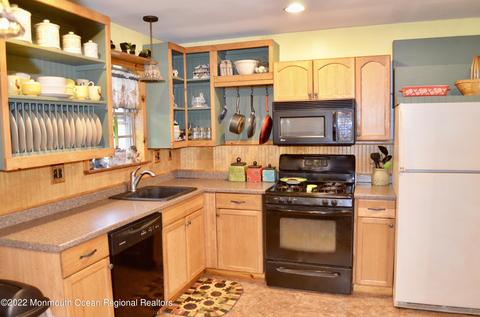 37 E Connecticut Concourse, Jackson, NJ 08527 photo 8