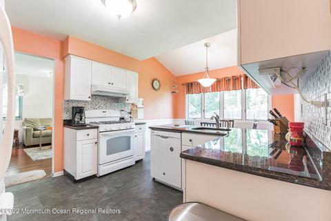 1 Pullman Loop, Dayton, NJ 08810 photo 9