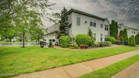 450 Deuce Dr, Wall, NJ 07719 photo 4