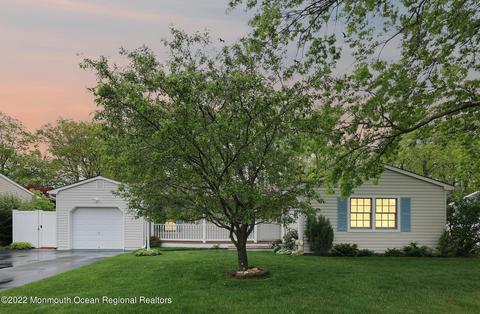 538 Baxter St, Brick, NJ 08723 photo 2