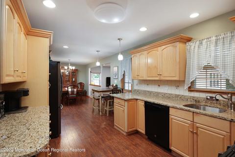 538 Baxter St, Brick, NJ 08723 photo 13