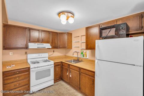 9 E 6th St, Howell, NJ 07731 photo 21