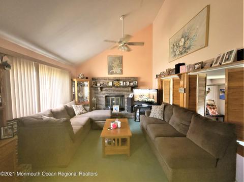 3 Bailey Pl, Sewaren, NJ 07077 photo 8