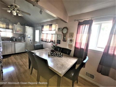 3 Bailey Pl, Sewaren, NJ 07077 photo 12