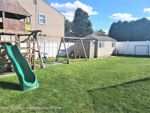 3 Bailey Pl, Sewaren, NJ 07077 photo 6