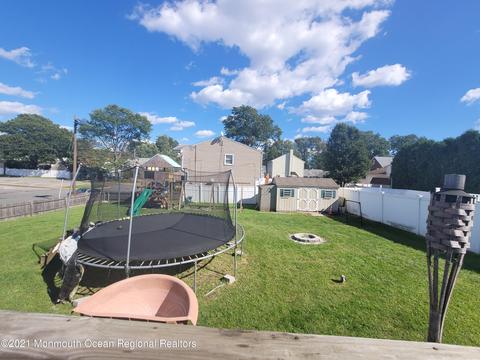 3 Bailey Pl, Sewaren, NJ 07077 photo 5