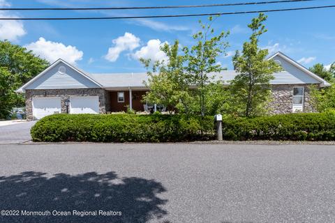 684 Fairview Ln, Forked River, NJ 08731 photo 2