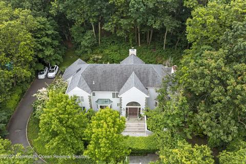14 Malke Dr, Ocean, NJ 07712