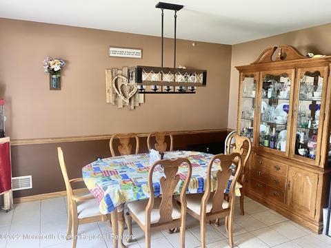 527 Vaughn Ave, Forked River, NJ 08731 photo 5