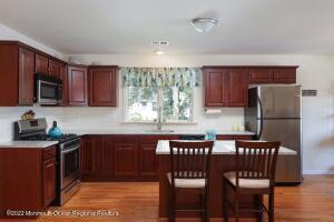 38 Southwind Dr, Waretown, NJ 08758 photo 5