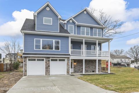 722 7th St, Union Beach, NJ 07735