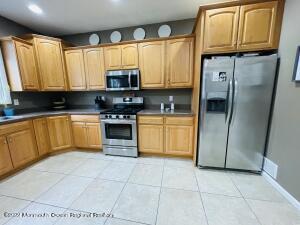 902 Avon Rd, Pine Beach, NJ 08741 photo 8