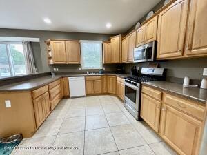 902 Avon Rd, Pine Beach, NJ 08741 photo 9