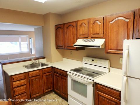516 Springfield Ave, Pine Beach, NJ 08741 photo 7