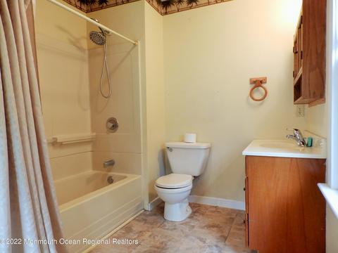 516 Springfield Ave, Pine Beach, NJ 08741 photo 10