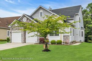 19 Strathmere St, Waretown, NJ 08758 photo 1