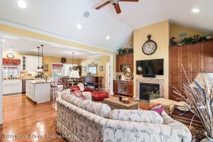 558 Herbert Ln, Brick, NJ 08724 photo 12