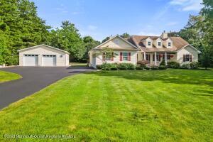 558 Herbert Ln, Brick, NJ 08724 photo 2