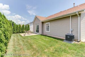 3 Devin Ln, Brick, NJ 08723 photo 2