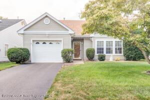 3 Devin Ln, Brick, NJ 08723 photo 1