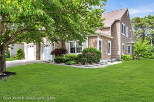 61 Strathmere St, Waretown, NJ 08758 photo 4